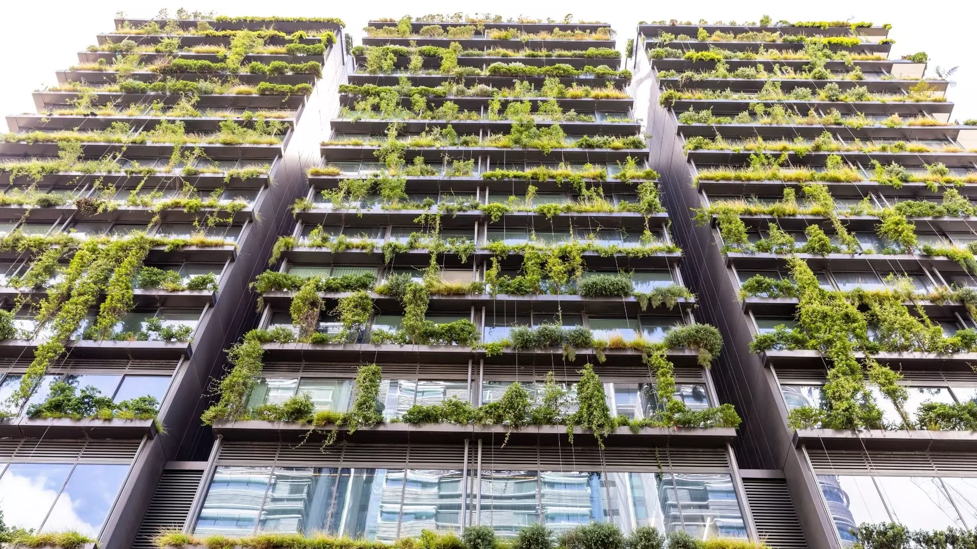 Skycourts in Towers and Vertical Community Design Ideas